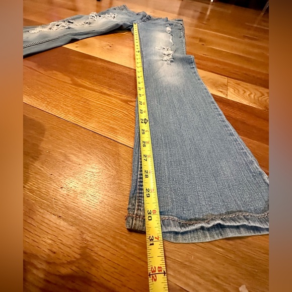 Ariya Distressed Bootcut Embroider Denim Jeans Size 11/12 - Picture 5 of 11